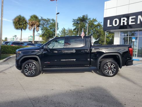 Used 2024 GMC Sierra 1500 AT4 w/ Technology Package image 8