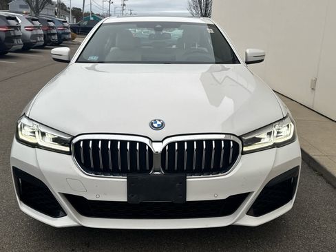 Certified 2023 BMW 530e xDrive w/ Premium Package image 7