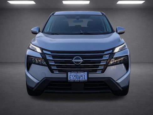 Used 2024 Nissan Rogue SV FWD image 9