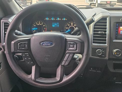 Used 2016 Ford F150 XLT AWD/4WD image 29