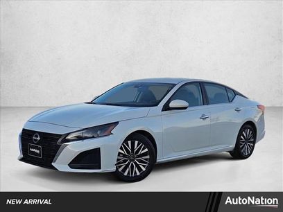 Used 2023 Nissan Altima 2.5 SV