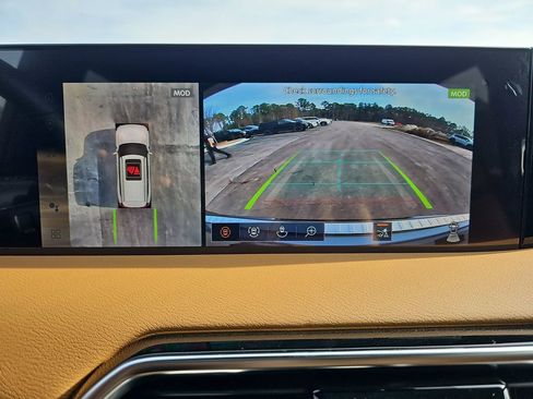 New 2026 Nissan Armada SL w/ Captain's Chari Seat Package image 28