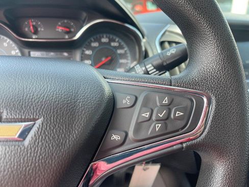 Used 2017 Chevrolet Cruze LT image 23