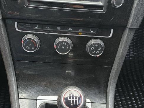 Used 2016 Volkswagen GTI S image 22