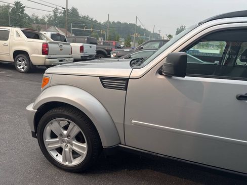 Used 2011 Dodge Nitro Heat w/ Popular Equipment Group AWD/4WD image 4