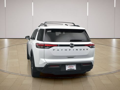 Certified 2025 Nissan Pathfinder SV FWD image 6