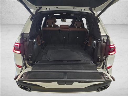 Used 2026 BMW X7 xDrive40i image 13