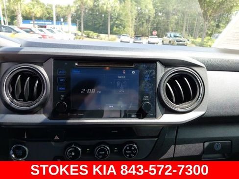 Used 2017 Toyota Tacoma TRD Off-Road w/ Tow Package RWD image 10