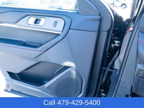 Used 2025 Ford Explorer ST-Line w/ ST-Line Street Pack image 25