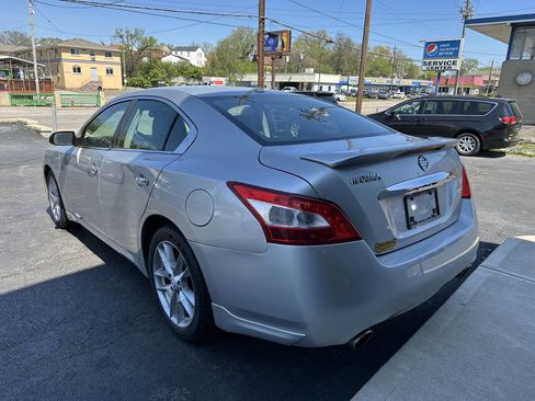 Used 2011 Nissan Maxima 3.5 SV w/ Cold Pkg image 9