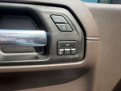 Used 2019 GMC Sierra 1500 SLT w/ SLT Premium Plus Package AWD/4WD image 24