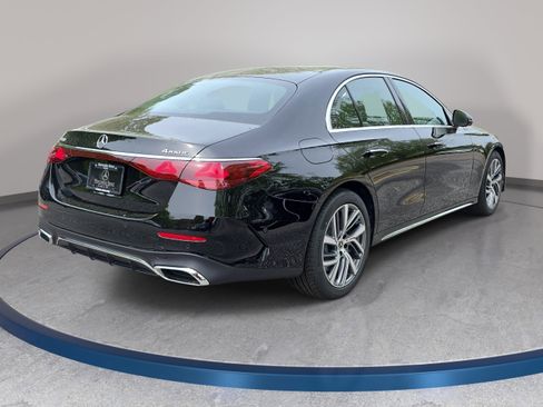 New 2026 Mercedes-Benz E 450 4MATIC Sedan image 5