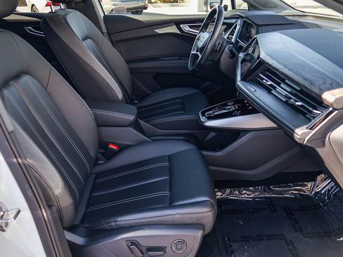 Used 2023 Audi Q4 e-tron Premium Plus w/ Premium Plus image 18