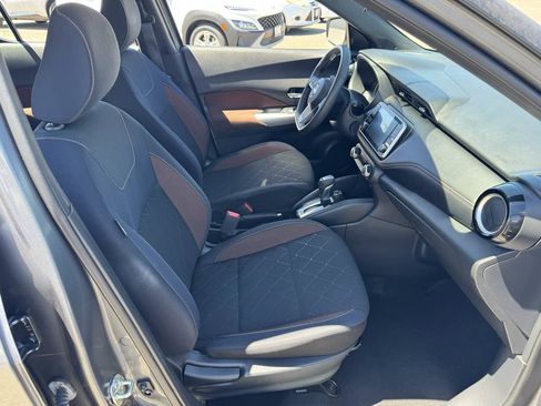 Used 2018 Nissan Kicks SR FWD image 13