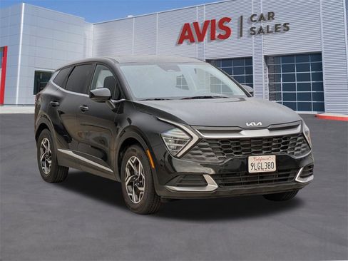 Used 2024 Kia Sportage LX image 3