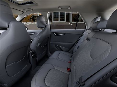 New 2026 Kia Niro SX Touring FWD image 18
