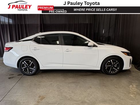 Used 2024 Nissan Sentra SV FWD image 4