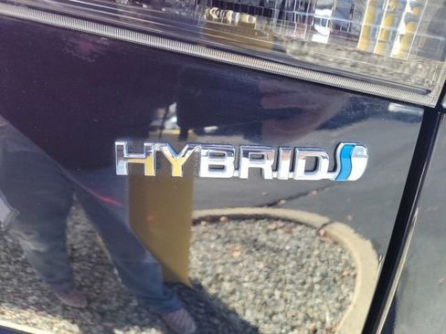 Certified 2023 Toyota Highlander Bronze Edition image 6