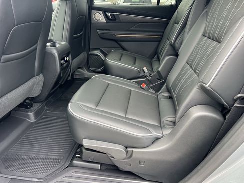 New 2026 Buick Enclave Avenir w/ LPO, All-Weather Package image 18