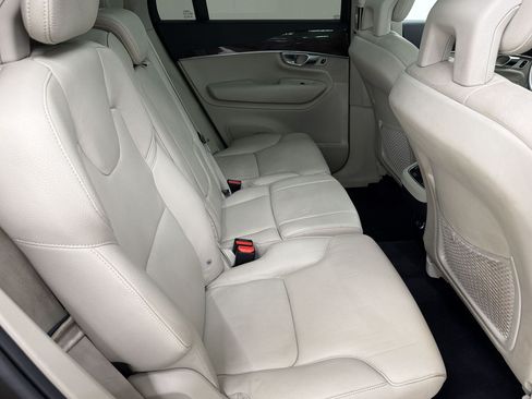 Used 2018 Volvo XC90 T6 Momentum w/ Convenience Package AWD/4WD image 26