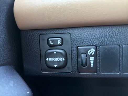 Used 2016 Toyota RAV4 XLE image 22