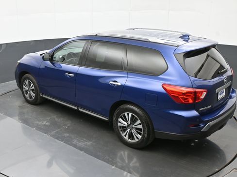 Used 2020 Nissan Pathfinder SV AWD/4WD image 32