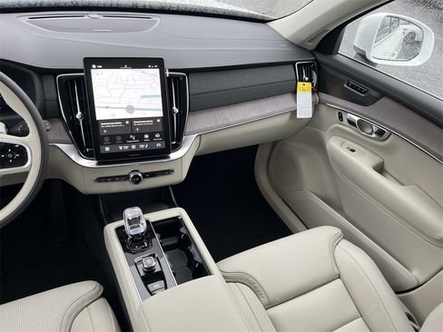 Certified 2026 Volvo XC90 B6 Ultra AWD/4WD image 15