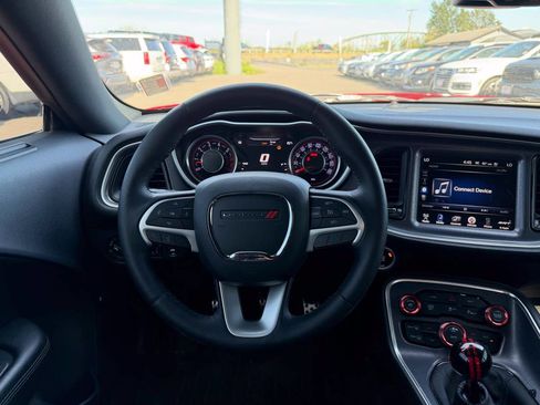 Used 2015 Dodge Challenger R/T Scat Pack w/ Leather Interior Group RWD image 22