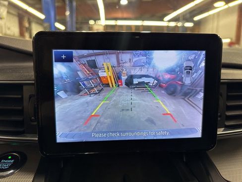 Used 2020 Ford Explorer XLT w/ Equipment Group 202A image 21