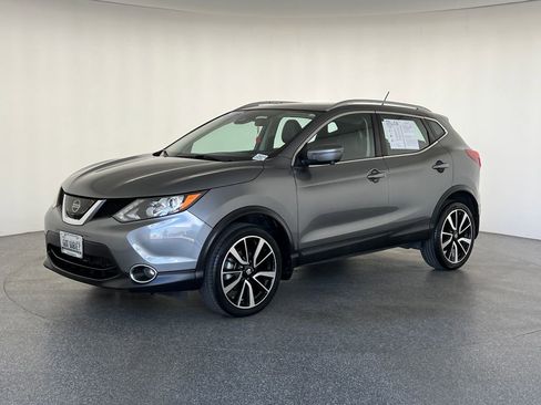 Used 2017 Nissan Rogue Sport SL w/ SL Premium Package FWD image 9