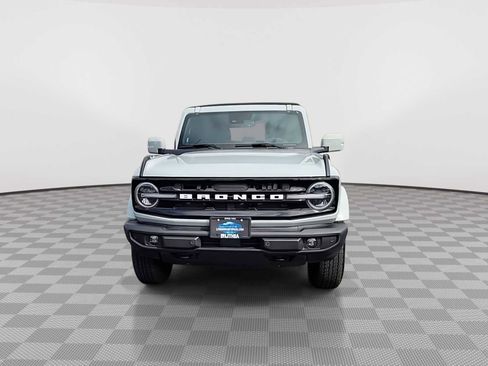 Used 2024 Ford Bronco Outer Banks image 3