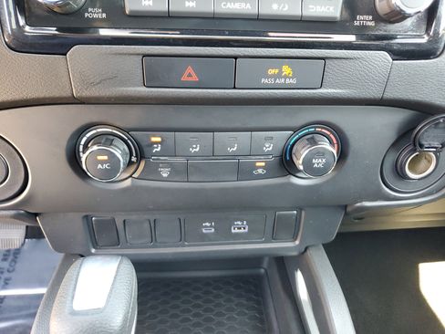 Certified 2023 Nissan Frontier SV RWD image 23
