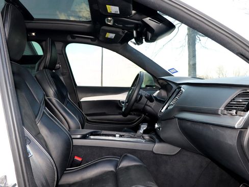 Used 2019 Volvo XC90 T6 R-Design w/ Advanced Package image 31