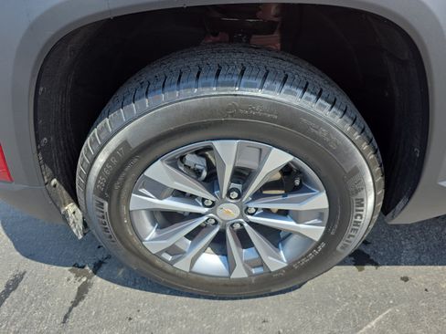 Used 2026 Chevrolet Equinox LT w/ Convenience Package II AWD/4WD image 32