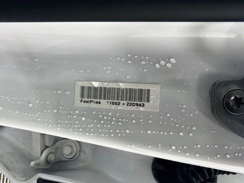 Used 2023 Tesla Model Y Long Range image 30