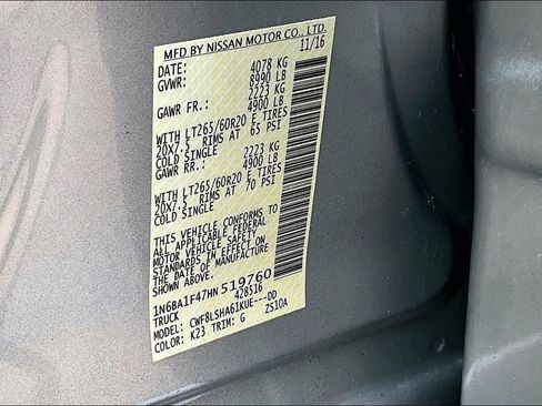 Used 2017 Nissan Titan SV image 21