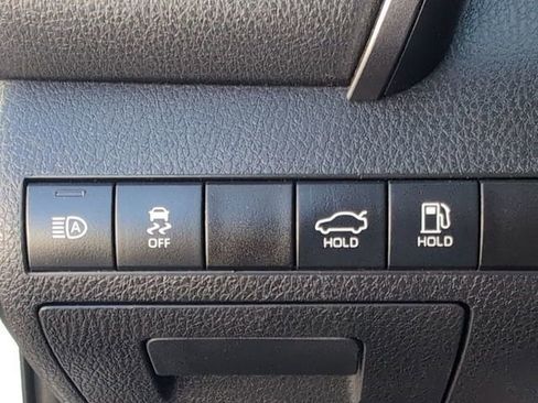 Used 2022 Toyota Camry LE FWD image 16