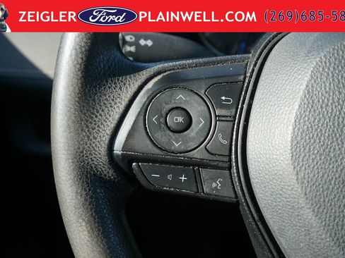 Used 2021 Toyota RAV4 LE AWD/4WD image 22