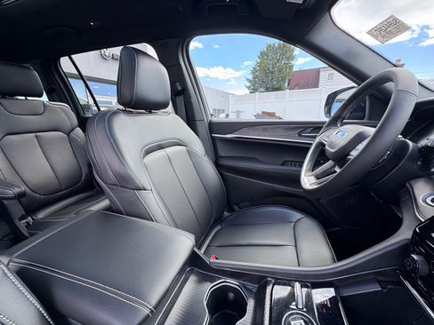 New 2025 Jeep Grand Cherokee L Limited w/ Black Appearance Package image 20