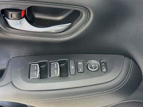 Certified 2024 Honda HR-V EX-L image 20