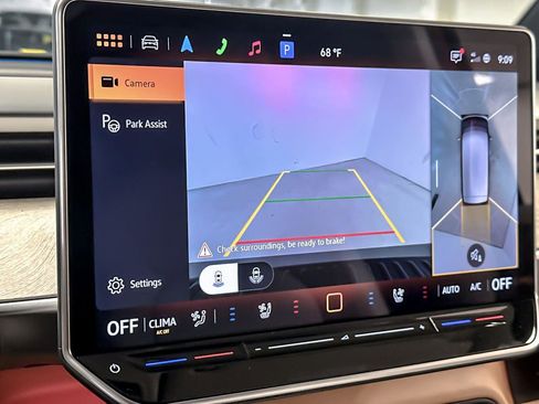 New 2025 Volkswagen ID. Buzz Pro S Plus image 18