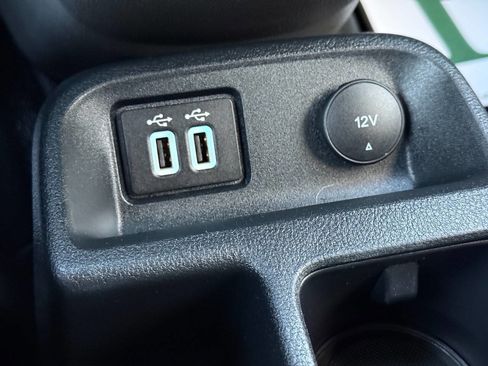 Used 2020 Ford Transit Connect XL image 23