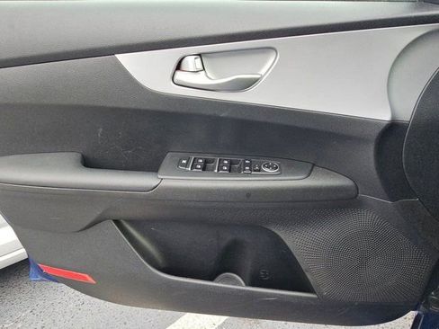 Used 2024 Kia Forte LXS image 11