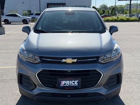 Used 2020 Chevrolet Trax LS w/ Tint and Cruise Package FWD image 10