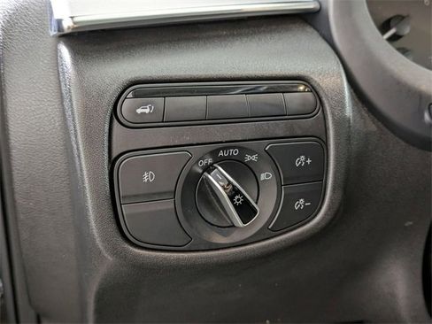 Used 2019 INFINITI QX50 Luxe image 16