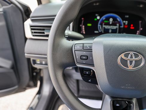 Certified 2026 Toyota Camry LE w/ Convenience Package FWD image 18