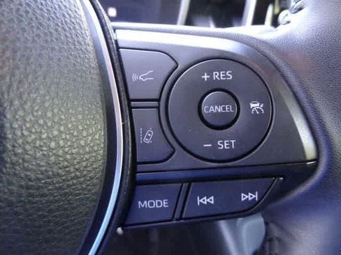 Used 2022 Toyota Corolla SE FWD image 16