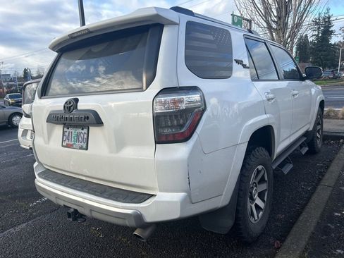Used 2018 Toyota 4Runner TRD Off-Road Premium image 4