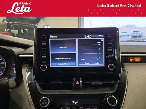Used 2020 Toyota Corolla LE image 10