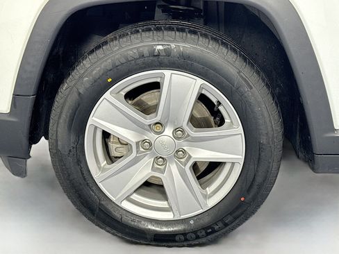 Used 2022 Jeep Compass Latitude w/ Convenience Group image 29